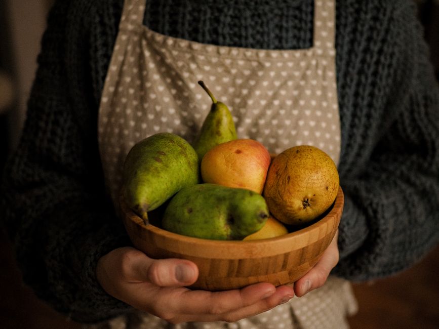 Which Fruits Support Brain Health Without Overpromising Memory Benefits?