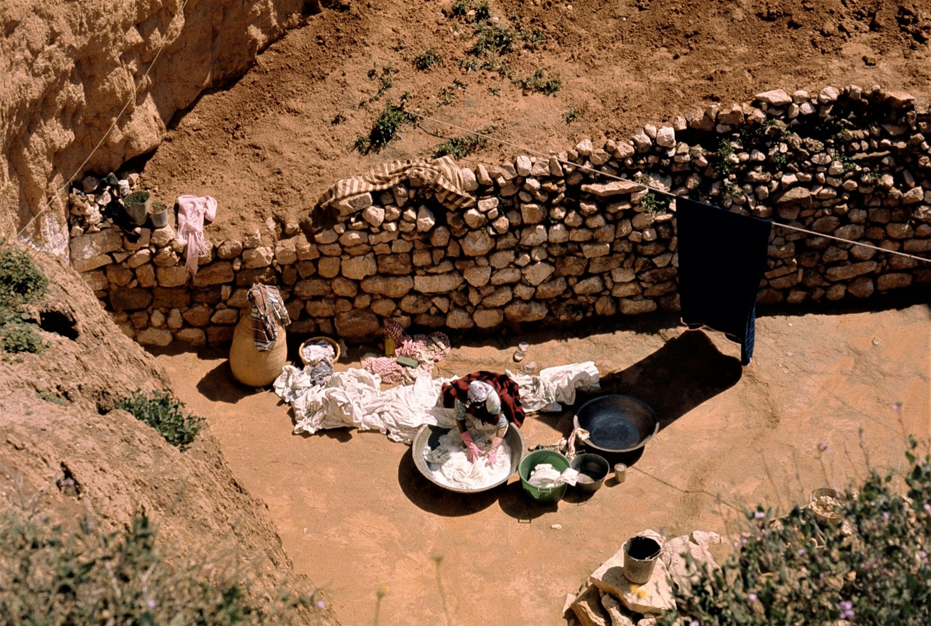Unlocking the Secrets of Ancient Burial Sites: Archaeology, Rituals, and Societal Insights